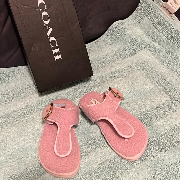 NWT Women's Coach Hollie Flip Flop, Pink, Sizes: 6- New in Box! - Picture 1 of 10
